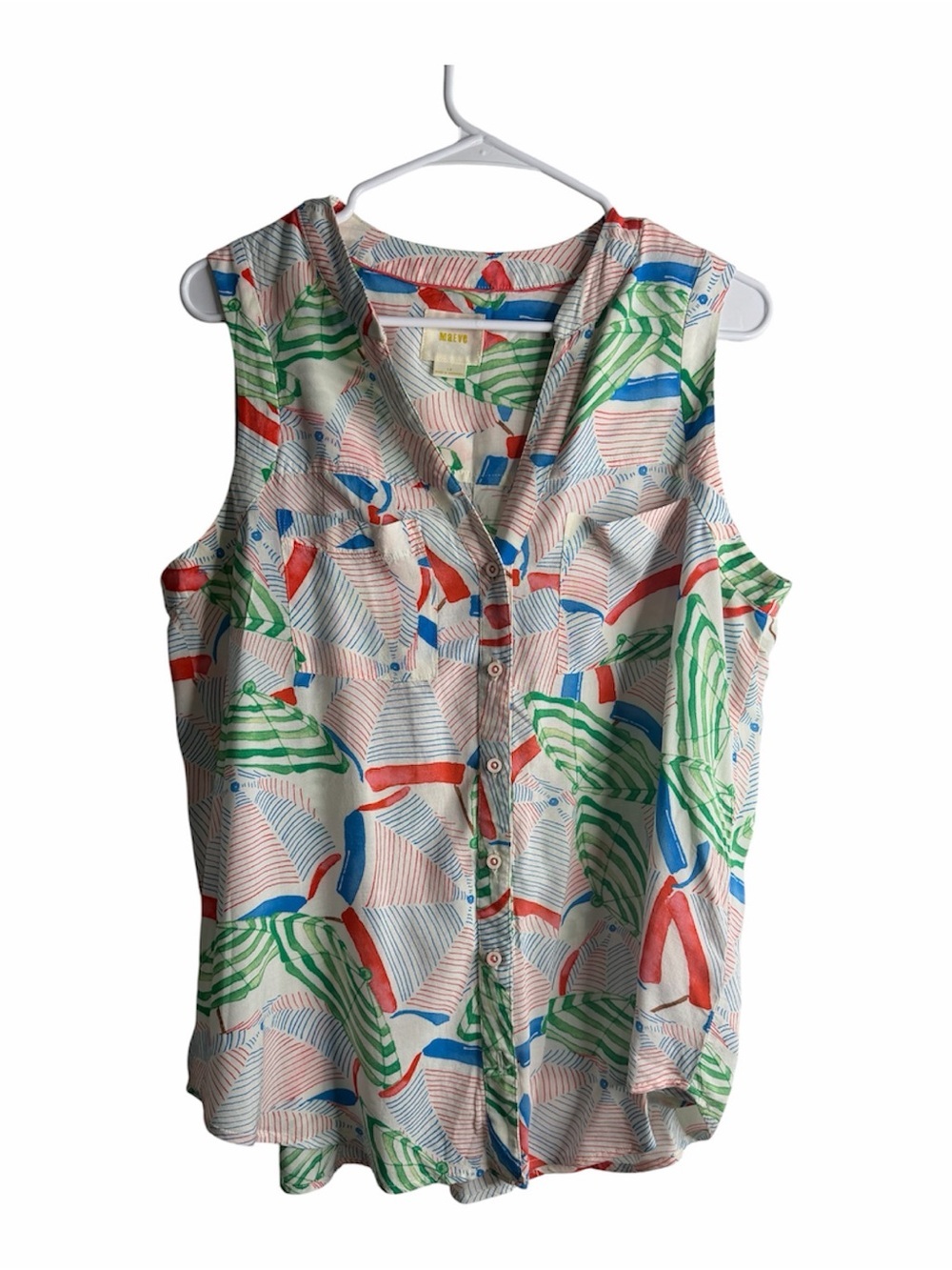Maeve Sleeveless V-Neck Button-Front Top Umbrella Print Coastal Vacation Sailing